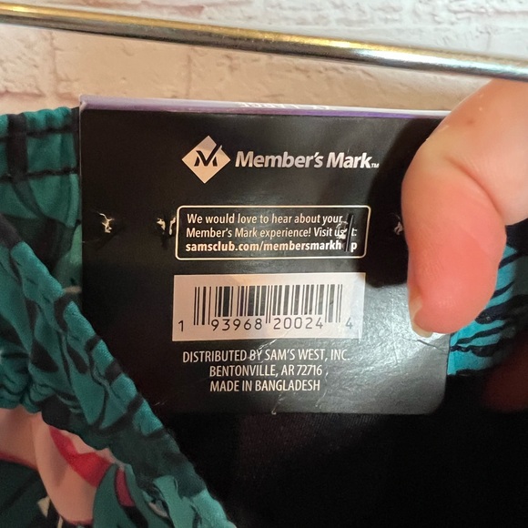 Member’s Mark Men’s Tropical Swim Trunks - Picture 4 of 5